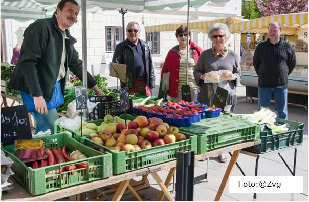 Wochenmarkt am Museumsplatz